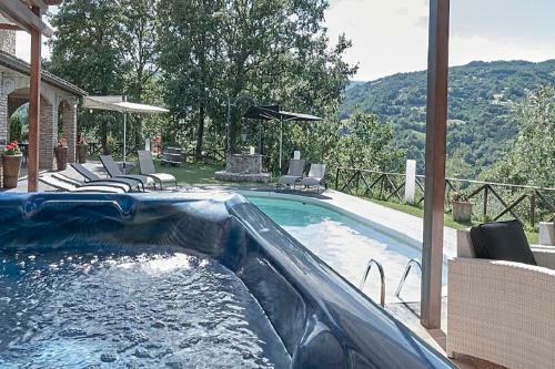 Querce Villa Sleeps 9 Pool Wifi