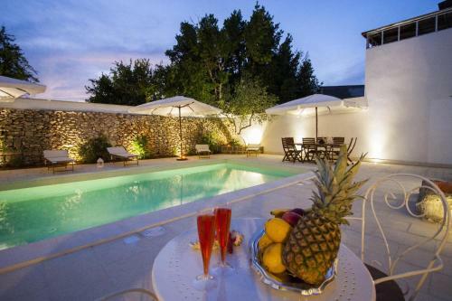 Apartamento Luxury Courtyard Pool