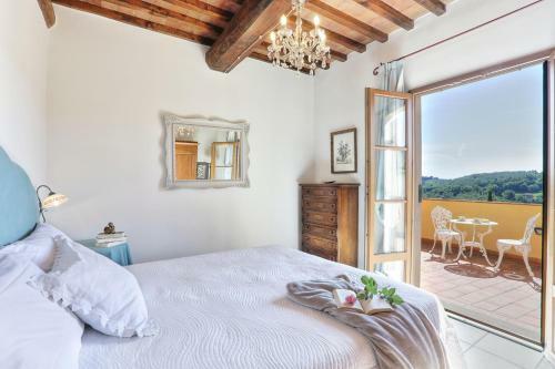 Pillo Villa Sleeps 10 With Pool And Air Con