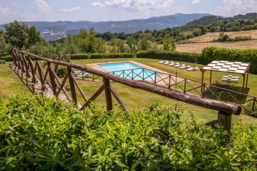 Quadro Villa Sleeps 14 With Pool