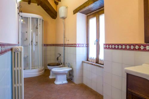 Quadro Villa Sleeps 14 With Pool
