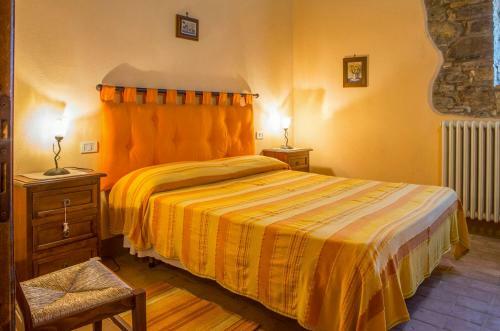 Quadro Villa Sleeps 14 With Pool