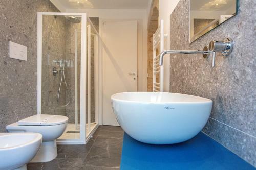Hostal Ad Maiora - Design Rooms