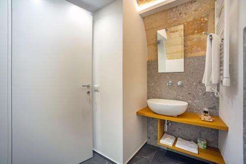 Hostal Ad Maiora - Design Rooms