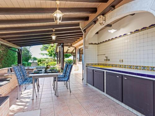 Garden-view Villa In Ragusa With Private Pool