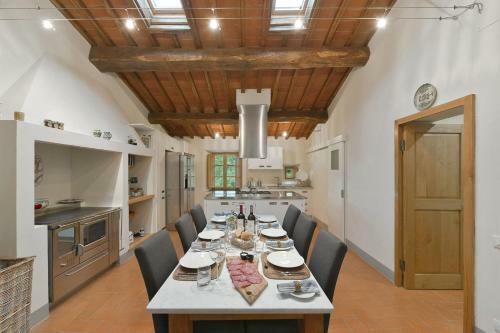 Villa Casa Lucomeni