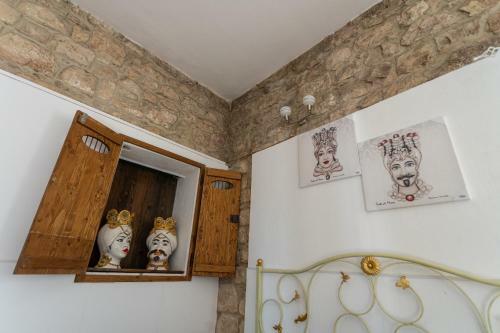 Hostal Ercole Di Cafeo Bed And Breakfast
