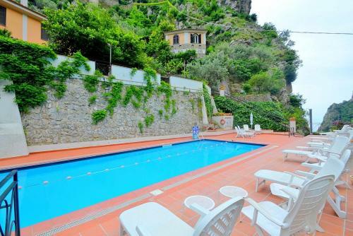 Ravello Villa Sleeps 2 Pool