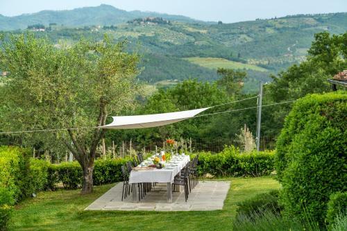 Rapale Villa Sleeps 20 With Pool