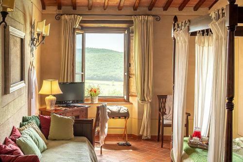 Rapale Villa Sleeps 20 With Pool And Air Con