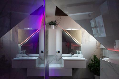 Hostal B&B Luxury Italian House