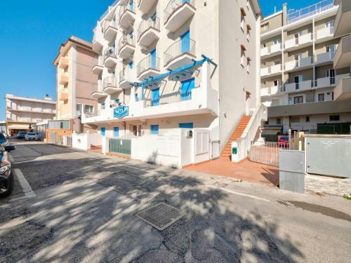 Homely Apartment In Rimini With Balcony