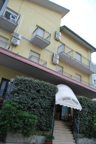 Hotel Numi