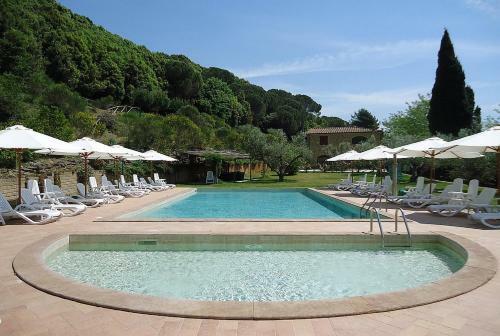 Riparbella Villa Sleeps 3 Pool