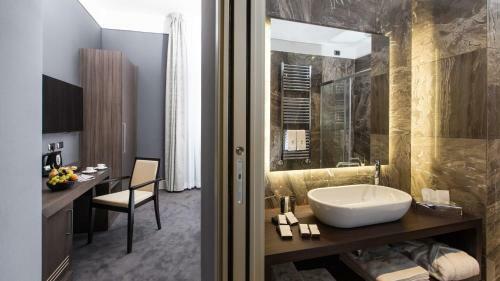 Monti Palace Hotel