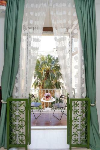Hostal Lhg Comfy Rooms