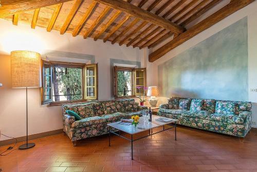 Campana Villa Sleeps 6 Pool Wifi