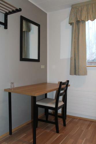 Hostal L�ns� Guesthouse