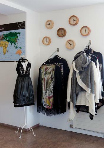 Hostal Skjaldarv�k Guesthouse