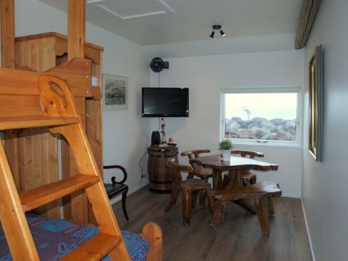 Hostal Hlid Fisherman's Village