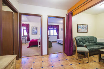 Kriunes Hotel