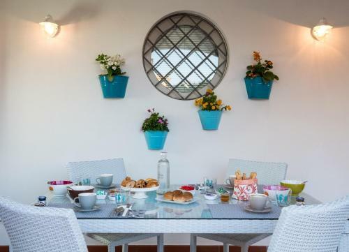Hostal L'ippocampo Guest House