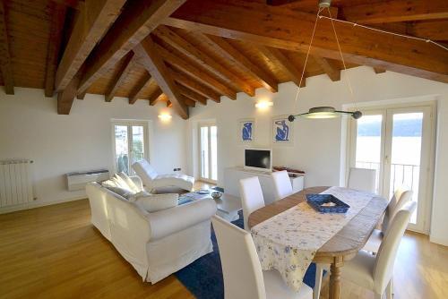 Salo Villa Sleeps 5 Air Con