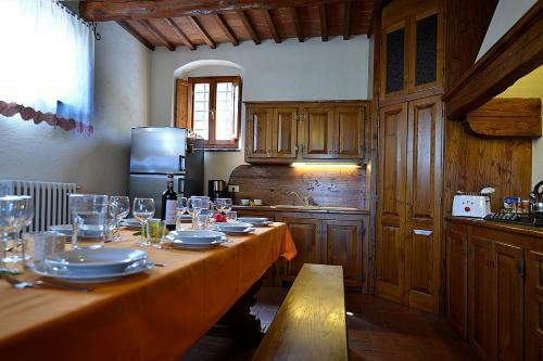 San Casciano In Val Di Pesa Villa Sleeps 12 Pool