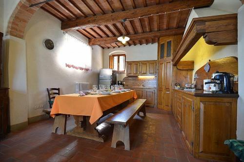 San Casciano In Val Di Pesa Villa Sleeps 12 Pool