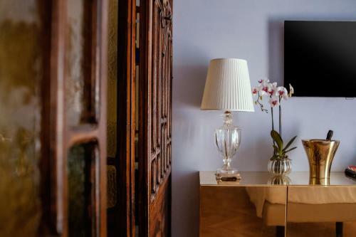 Hostal Palazzo Dei Grifoni - Luxury Suites -