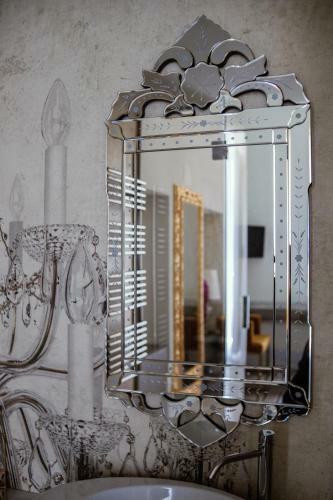 Hostal Palazzo Dei Grifoni - Luxury Suites -