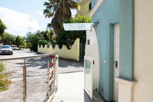 Apartamento Elegante Trilocale Marconi Prima Fila Mare