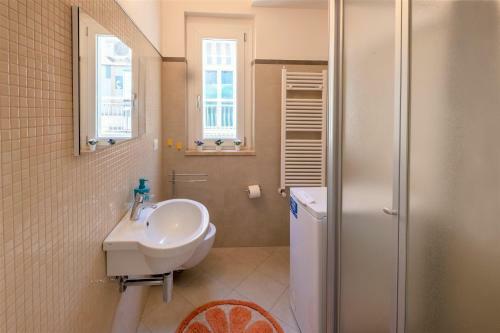 Apartamento Elegante Trilocale Marconi Prima Fila Mare