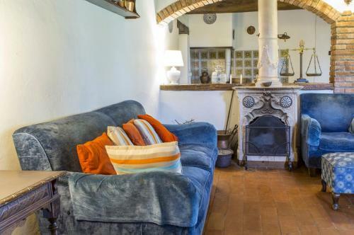 Casaltondo Villa Sleeps 10 With Pool