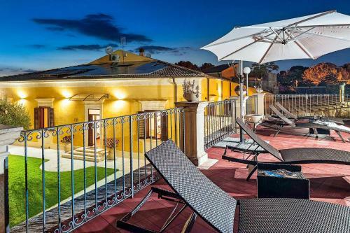 San Corrado Di Fuori Villa Sleeps 8 Pool Air Con