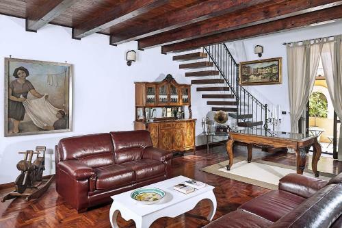 San Corrado Di Fuori Villa Sleeps 8 Pool Air Con