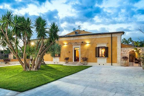 San Corrado Di Fuori Villa Sleeps 8 Pool Air Con