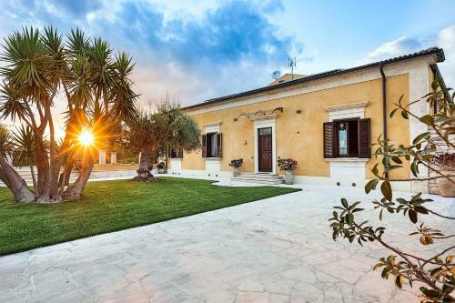 San Corrado Di Fuori Villa Sleeps 8 Pool Air Con
