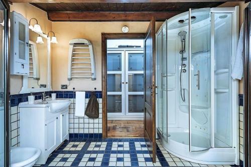 San Corrado Di Fuori Villa Sleeps 8 Pool Air Con