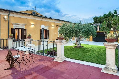 San Corrado Di Fuori Villa Sleeps 8 Pool Air Con