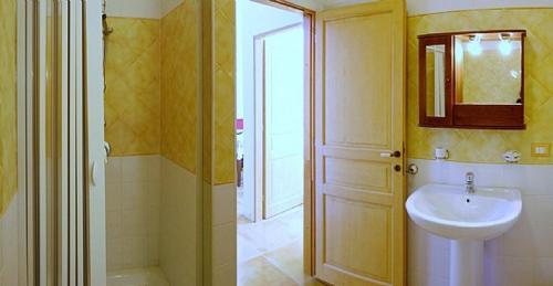 San Marco Villa Sleeps 4 Air Con