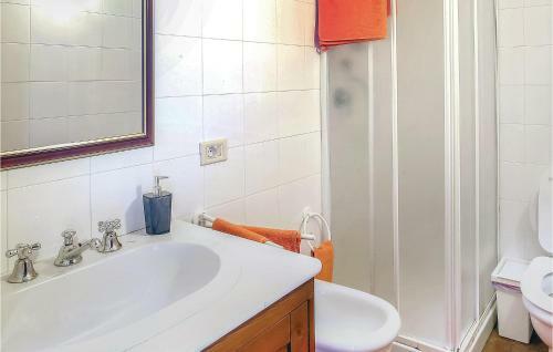 Two-bedroom Holiday Home In San Gregorio Di Catani