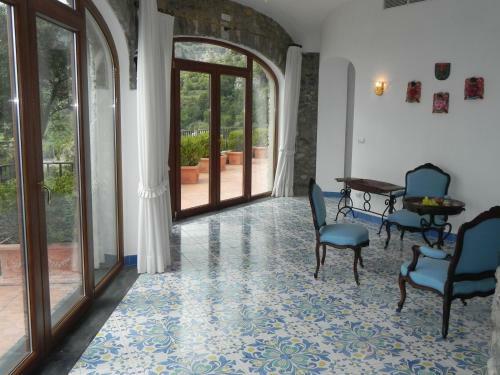 San Michele Di Serino Villa Sleeps 14 Pool Air Con