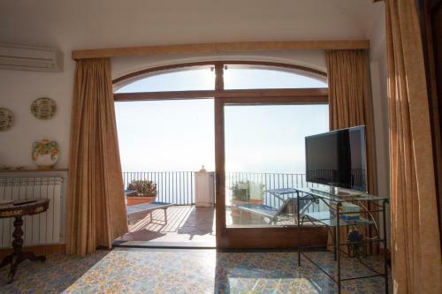 San Michele Di Serino Villa Sleeps 14 Pool Air Con