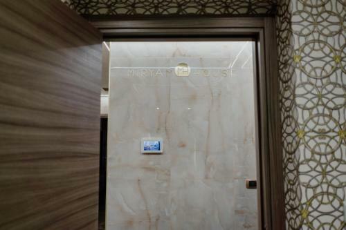 Hostal Miryam House