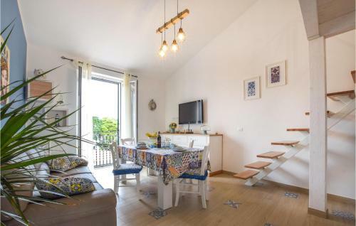 Awesome Apartment In Santa Flavia With 3 Bedrooms