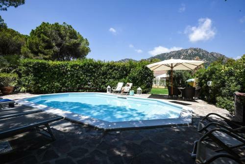 Villa Jungle House - Pineta Is Morus