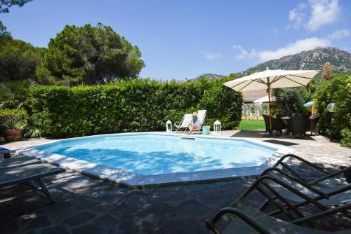 Villa Jungle House - Pineta Is Morus