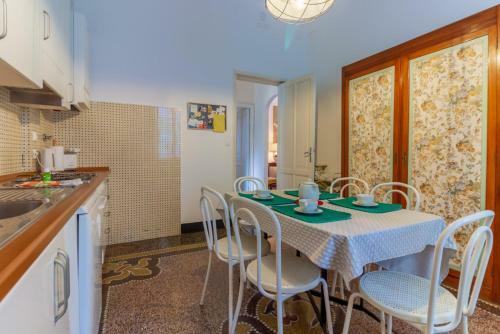 Apartamento Old Villa With Garden & Parking
