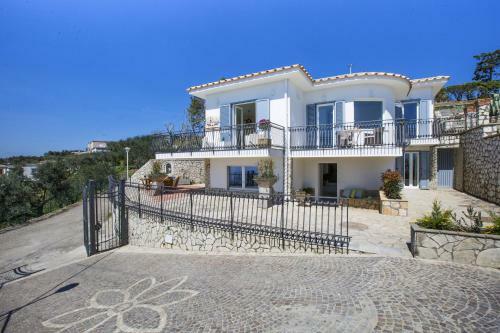 Amore Rentals - Villa Ligea